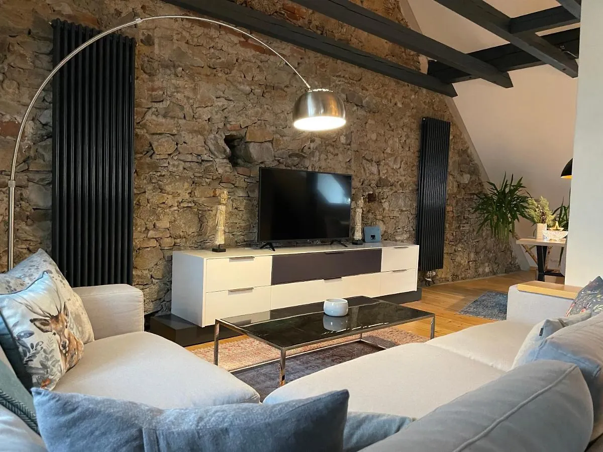 Voh Exklusives Wohnhaus Mitten In Vohenstrauss, Bis 8 Personen!!! contacts